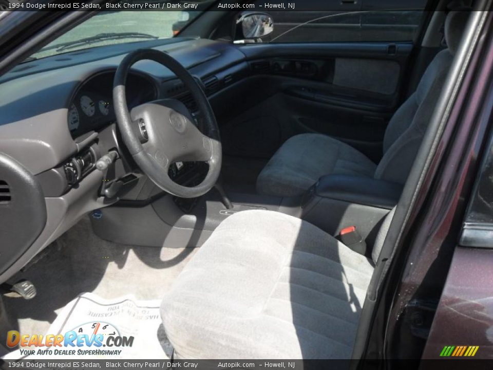 1994 Dodge Intrepid ES Sedan Black Cherry Pearl / Dark Gray Photo #9