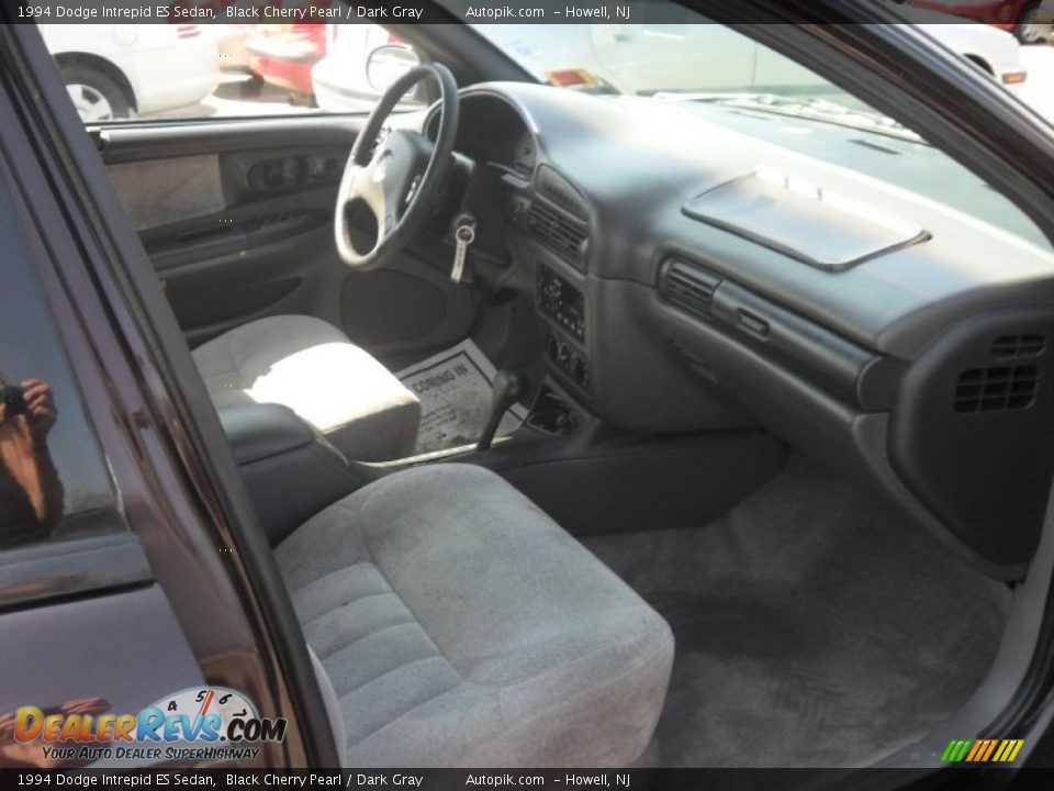 1994 Dodge Intrepid ES Sedan Black Cherry Pearl / Dark Gray Photo #10