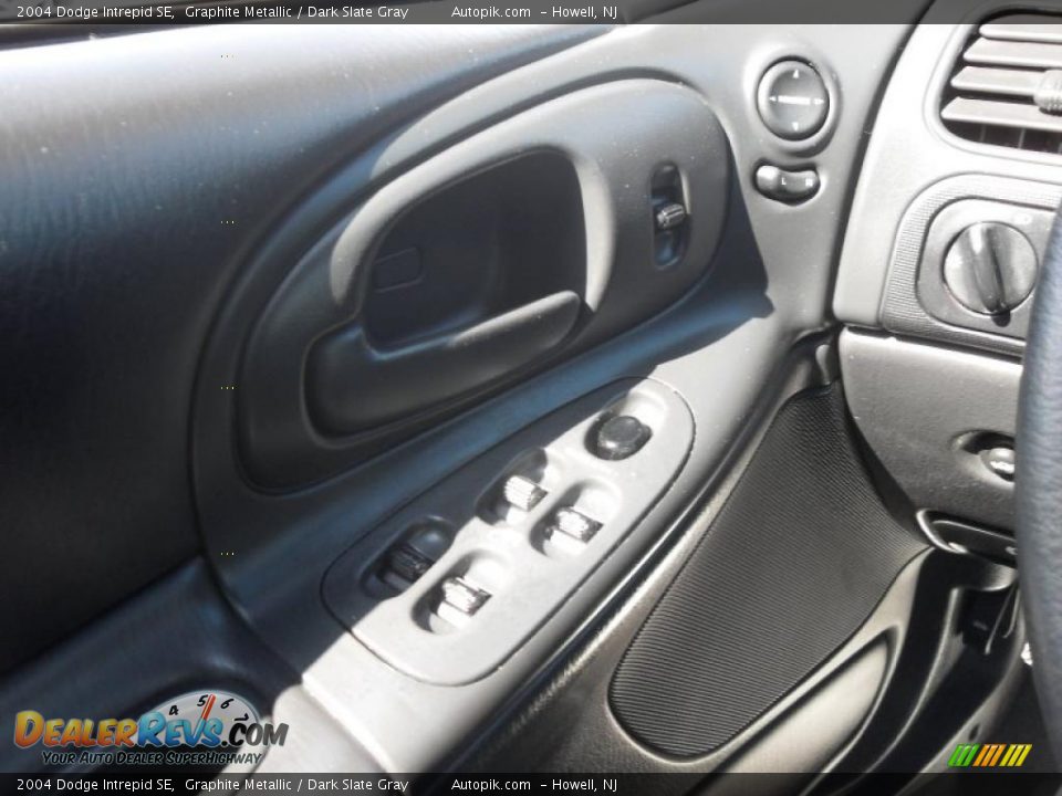 2004 Dodge Intrepid SE Graphite Metallic / Dark Slate Gray Photo #15