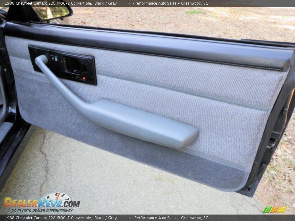 1988 Chevrolet Camaro Z28 IROC-Z Convertible Black / Gray Photo #10