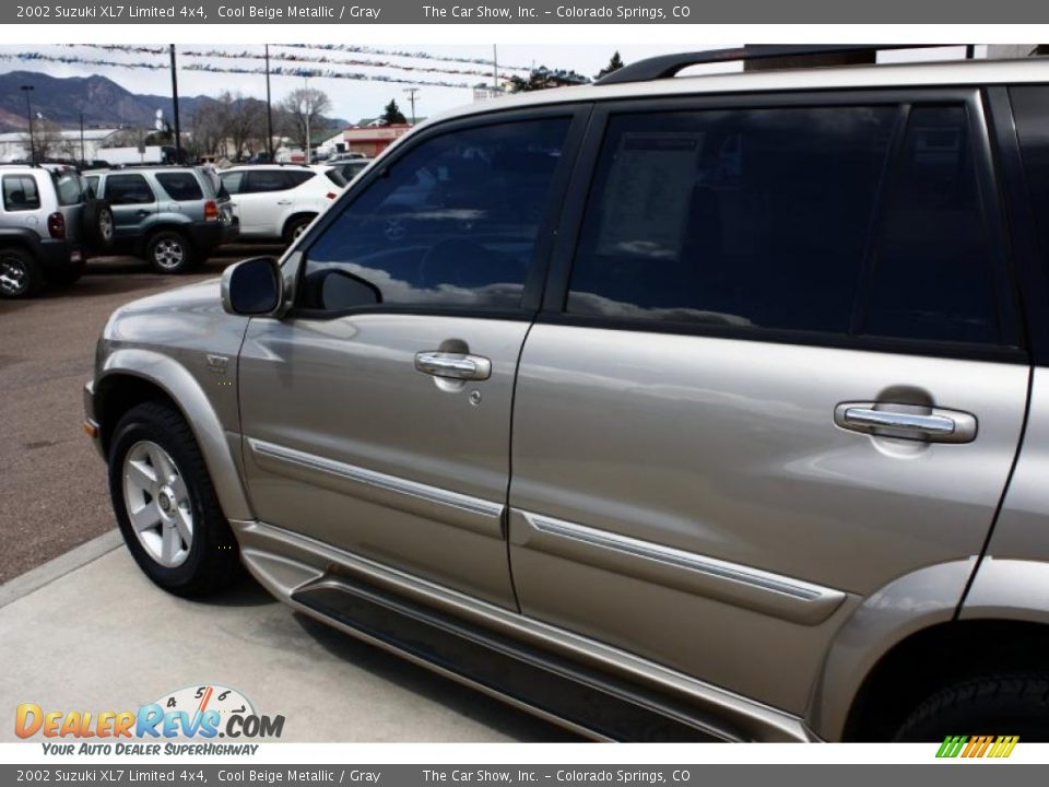 2002 Suzuki XL7 Limited 4x4 Cool Beige Metallic / Gray Photo #21