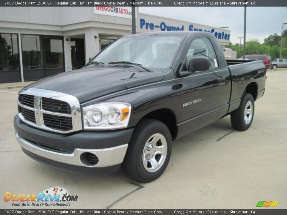 2007 Dodge Ram 1500 SXT Regular Cab Brilliant Black Crystal Pearl / Medium Slate Gray Photo #1