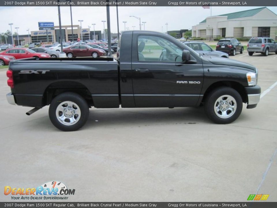 2007 Dodge Ram 1500 SXT Regular Cab Brilliant Black Crystal Pearl / Medium Slate Gray Photo #4