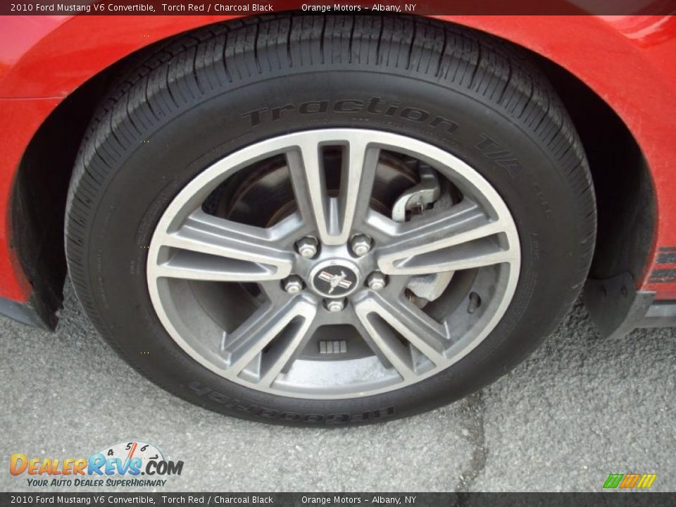 2010 Ford Mustang V6 Convertible Torch Red / Charcoal Black Photo #13