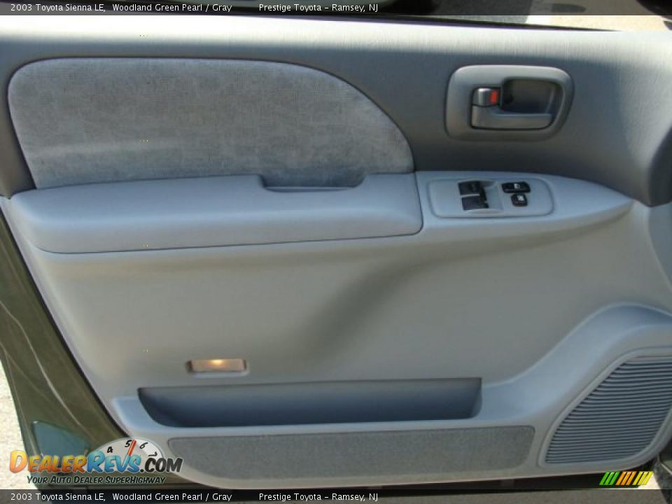 2003 Toyota Sienna LE Woodland Green Pearl / Gray Photo #6