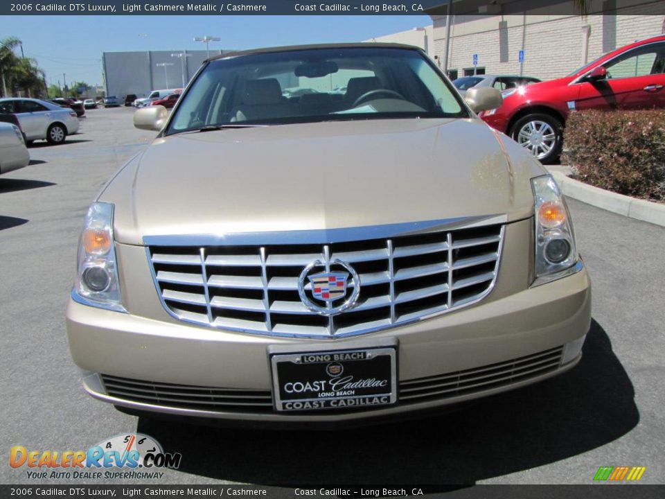 2006 Cadillac DTS Luxury Light Cashmere Metallic / Cashmere Photo #2
