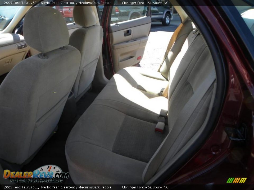 2005 Ford Taurus SEL Merlot Pearl Clearcoat / Medium/Dark Pebble Photo #8