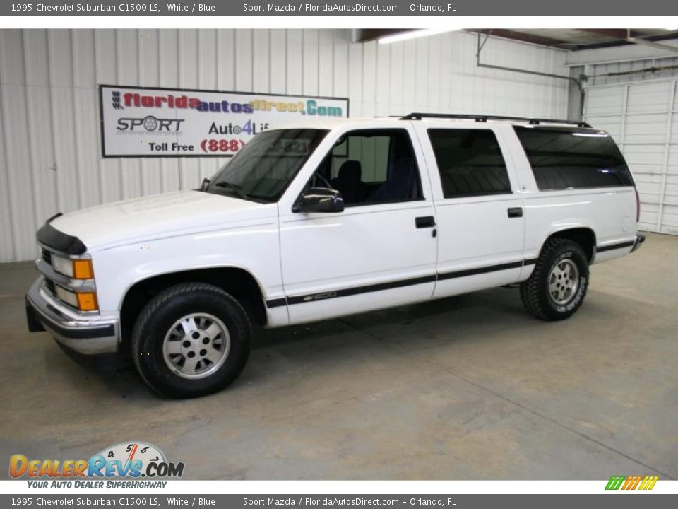 1995 Chevrolet Suburban C1500 LS White / Blue Photo #8