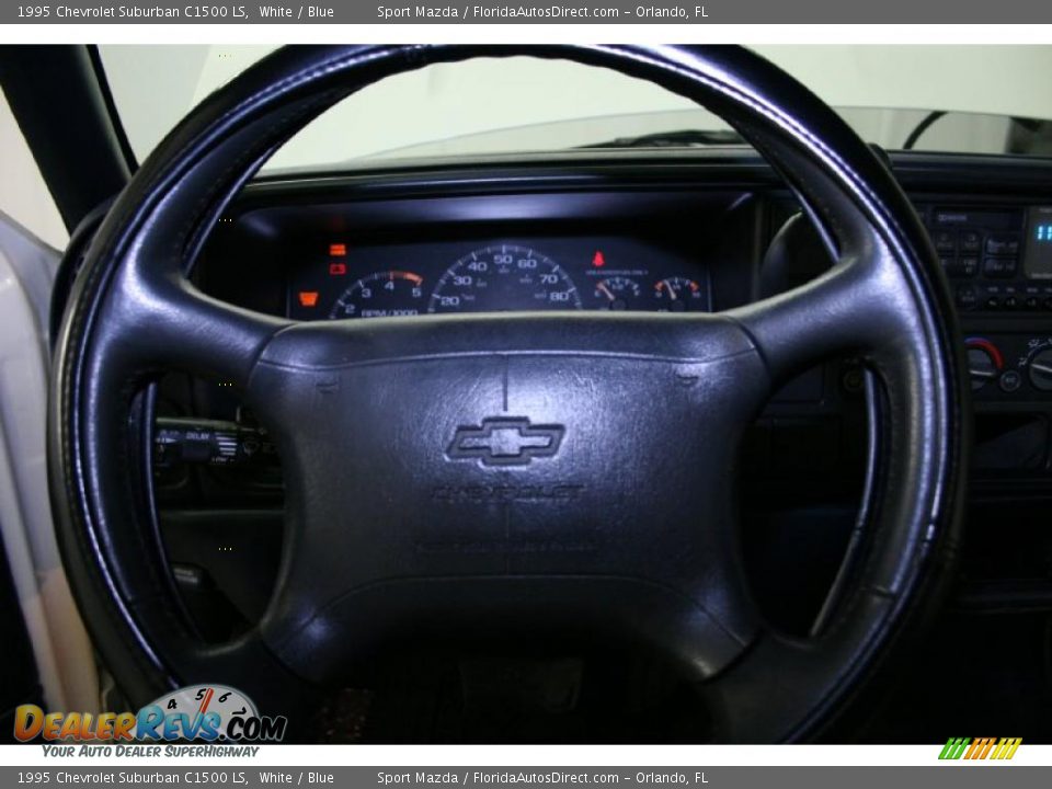 1995 Chevrolet Suburban C1500 LS White / Blue Photo #36