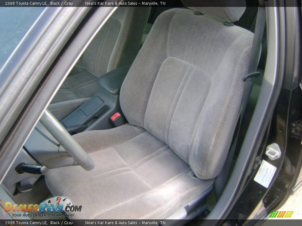 1998 Toyota Camry LE Black / Gray Photo #10