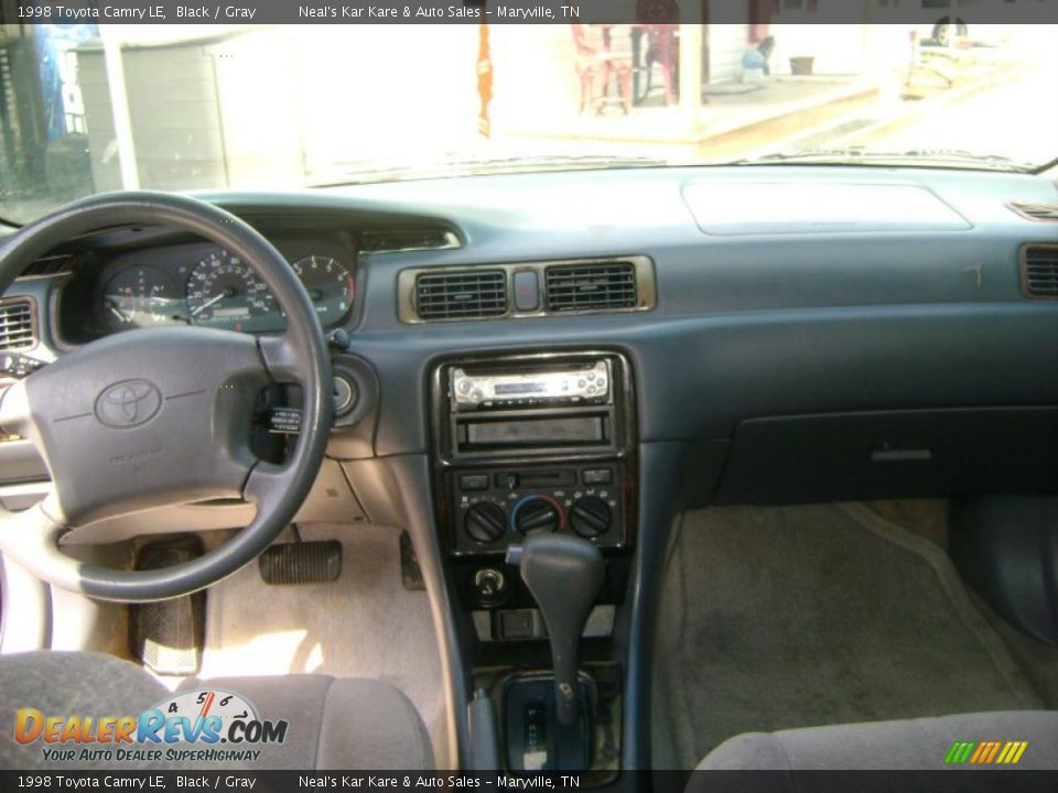 1998 Toyota Camry LE Black / Gray Photo #13