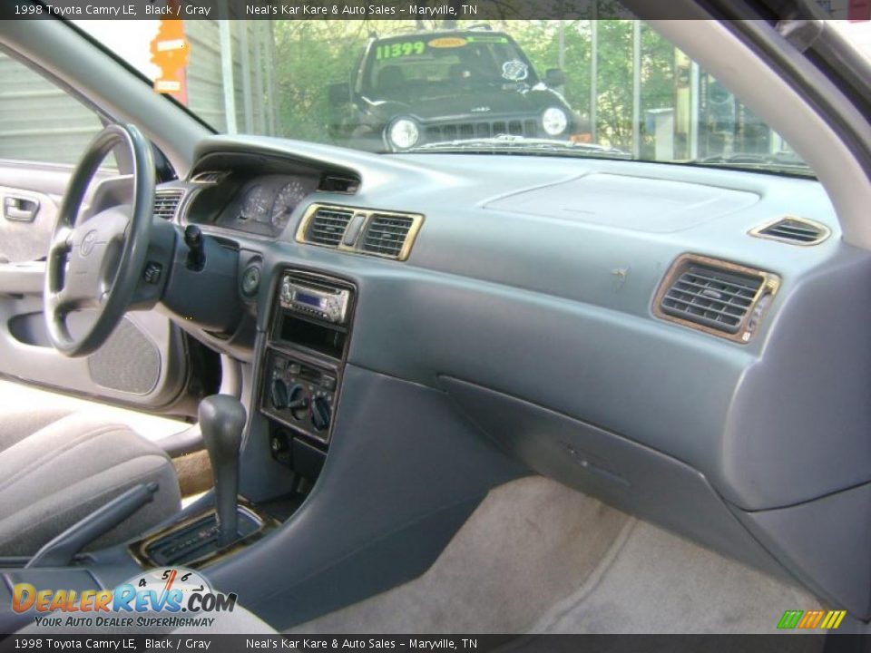 1998 Toyota Camry LE Black / Gray Photo #14