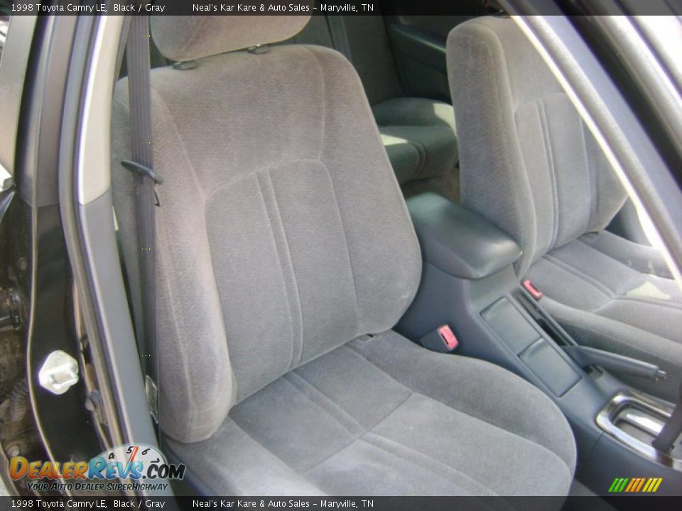 1998 Toyota Camry LE Black / Gray Photo #15