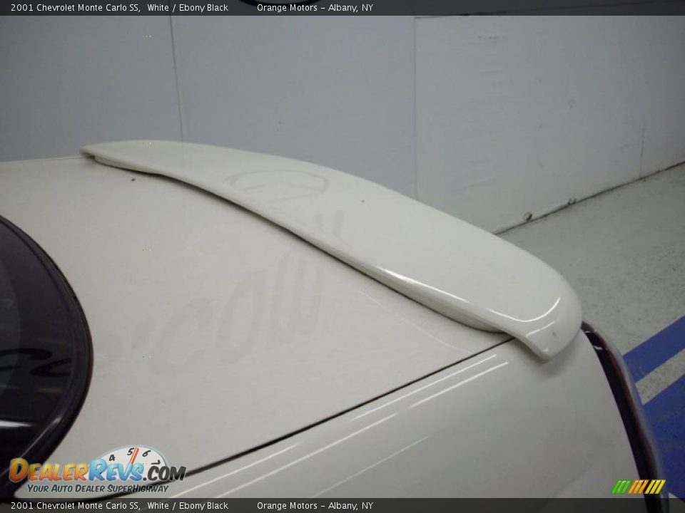 2001 Chevrolet Monte Carlo SS White / Ebony Black Photo #5