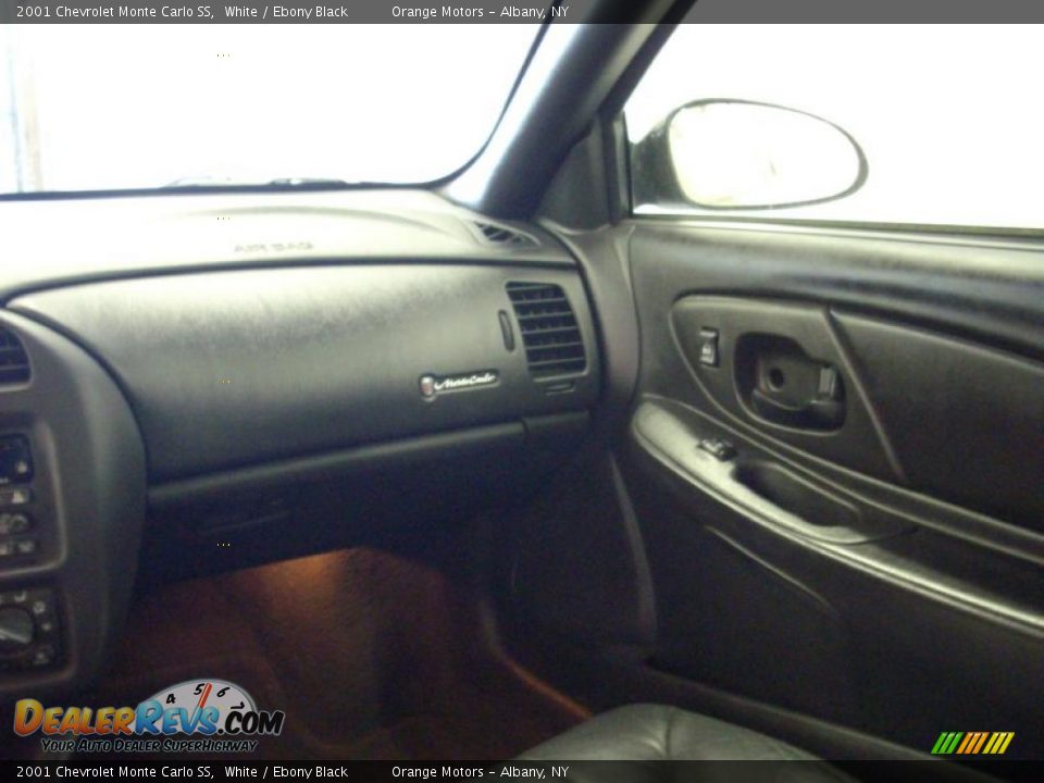 2001 Chevrolet Monte Carlo SS White / Ebony Black Photo #9