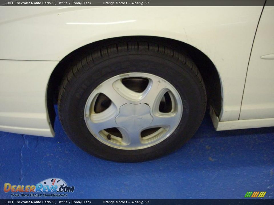 2001 Chevrolet Monte Carlo SS White / Ebony Black Photo #13