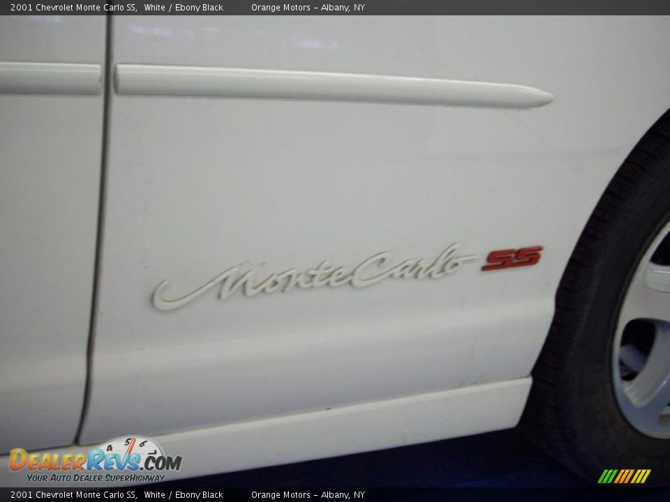 2001 Chevrolet Monte Carlo SS White / Ebony Black Photo #14