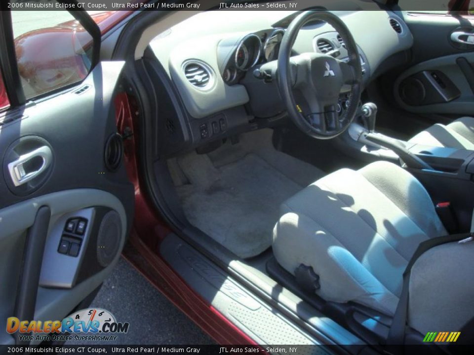 2006 Mitsubishi Eclipse GT Coupe Ultra Red Pearl / Medium Gray Photo #12
