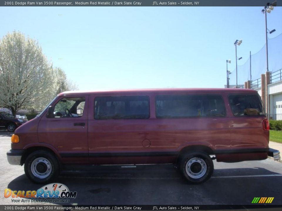 2001 Dodge Ram Van 3500 Passenger Medium Red Metallic / Dark Slate Gray Photo #3