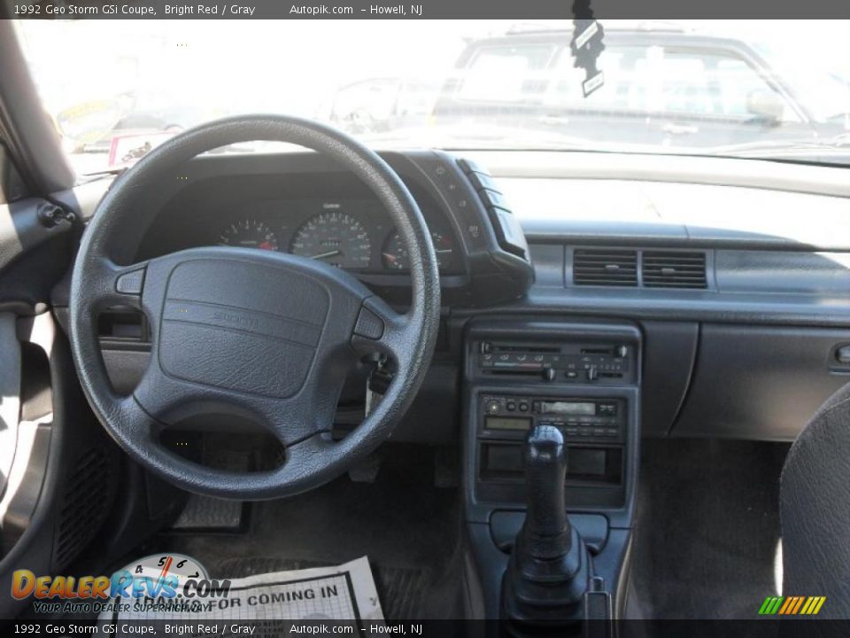 Dashboard of 1992 Geo Storm GSi Coupe Photo #12