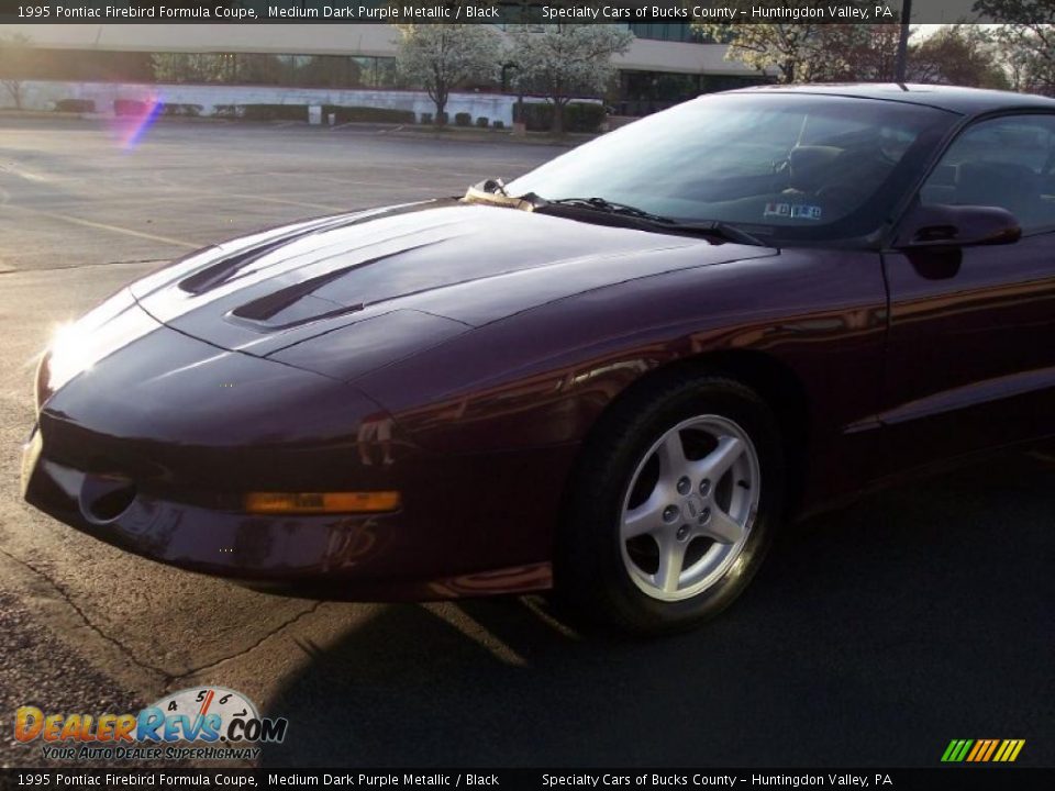 1995 Pontiac Firebird Formula Coupe Medium Dark Purple Metallic / Black Photo #16