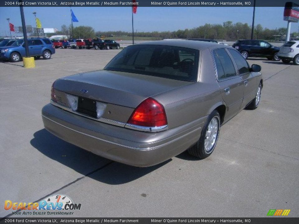 2004 Ford Crown Victoria LX Arizona Beige Metallic / Medium Parchment Photo #3