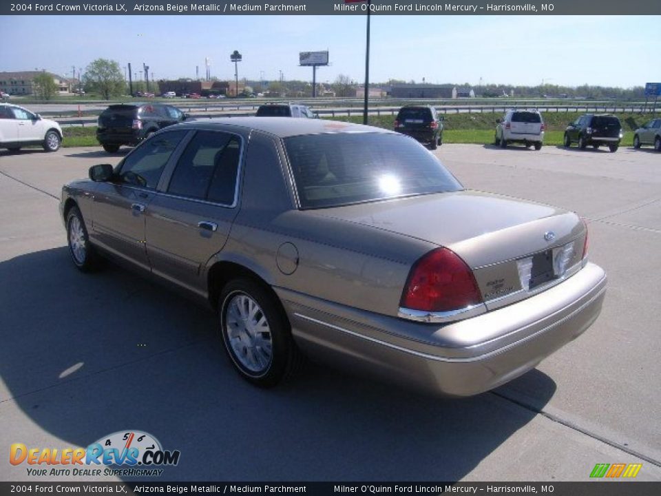 2004 Ford Crown Victoria LX Arizona Beige Metallic / Medium Parchment Photo #5