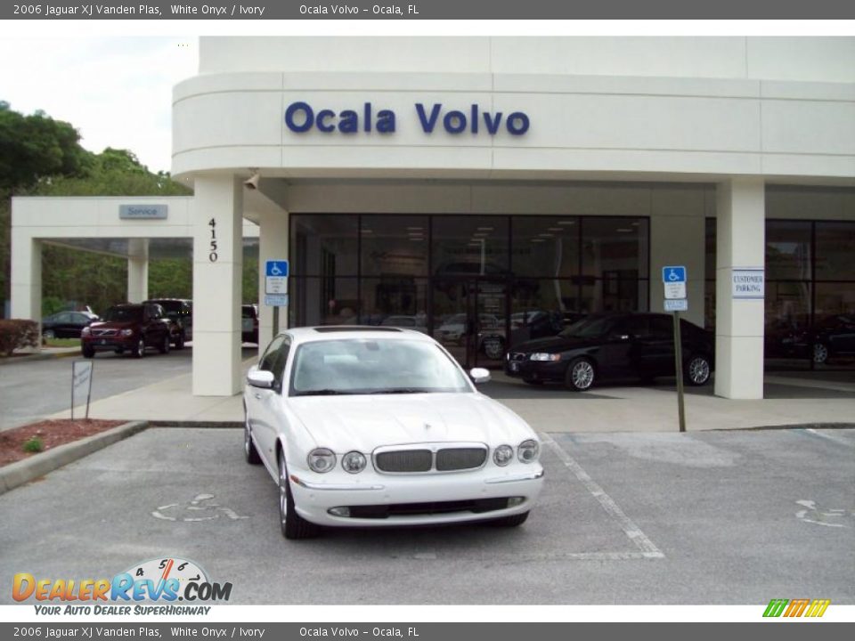 2006 Jaguar XJ Vanden Plas White Onyx / Ivory Photo #1