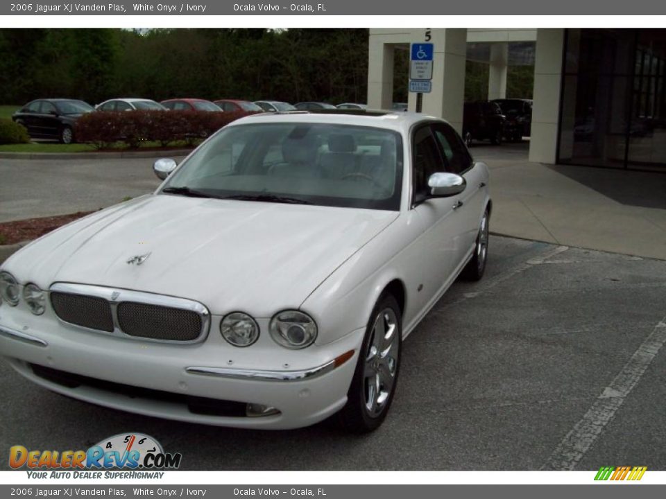 2006 Jaguar XJ Vanden Plas White Onyx / Ivory Photo #3