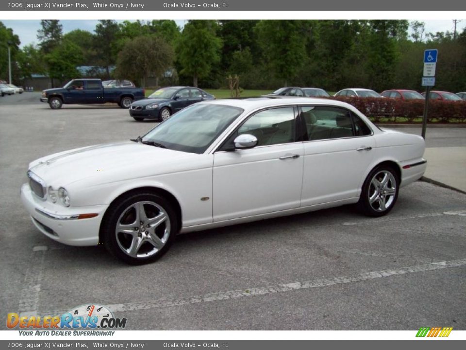 2006 Jaguar XJ Vanden Plas White Onyx / Ivory Photo #4