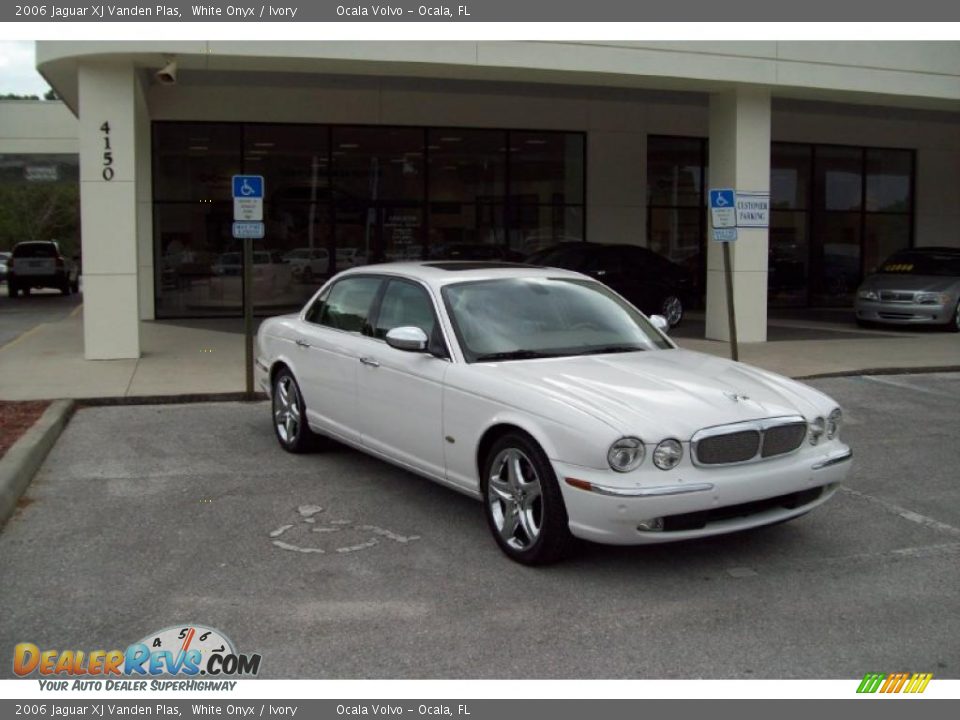 2006 Jaguar XJ Vanden Plas White Onyx / Ivory Photo #12