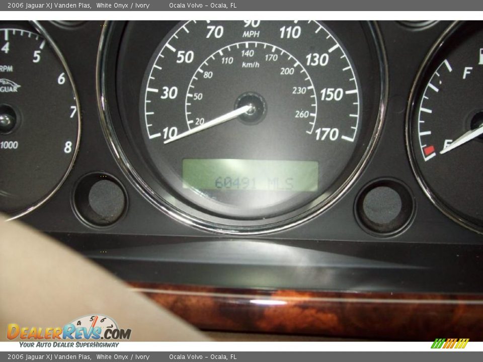 2006 Jaguar XJ Vanden Plas White Onyx / Ivory Photo #16