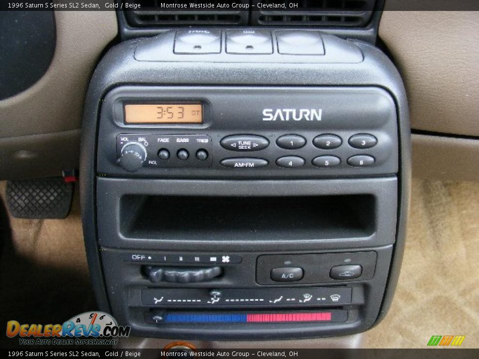 1996 Saturn S Series SL2 Sedan Gold / Beige Photo #19