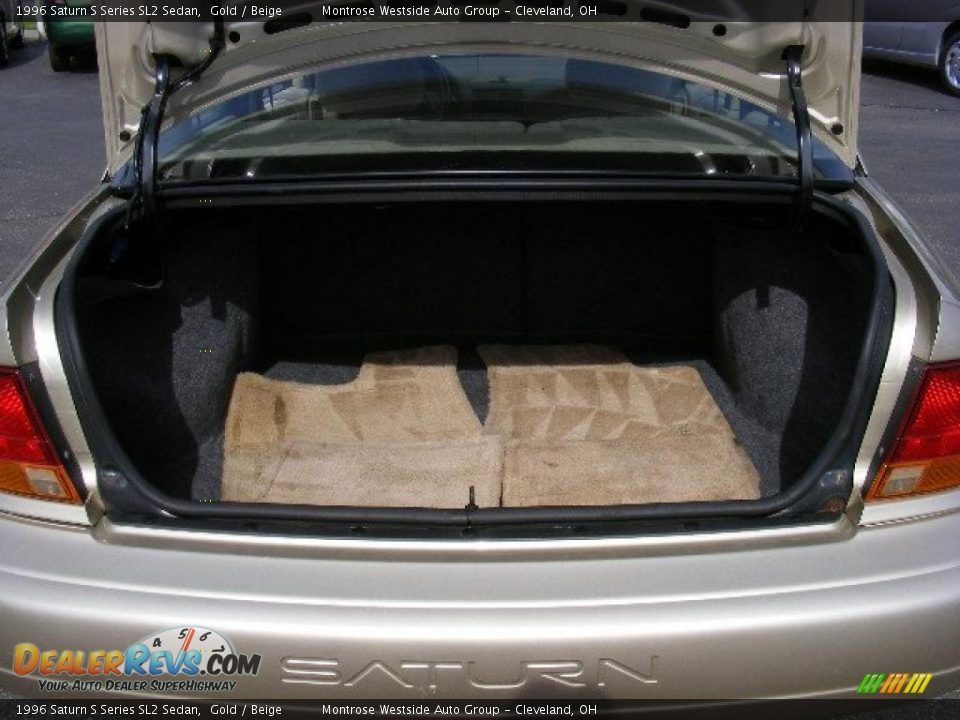 1996 Saturn S Series SL2 Sedan Gold / Beige Photo #24