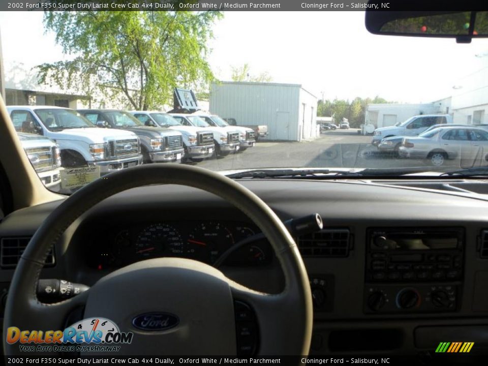 2002 Ford F350 Super Duty Lariat Crew Cab 4x4 Dually Oxford White / Medium Parchment Photo #21