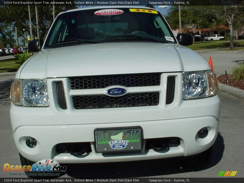 2004 Ford Explorer Sport Trac Adrenalin 4x4 Oxford White / Medium Dark Flint/Dark Flint Photo #9