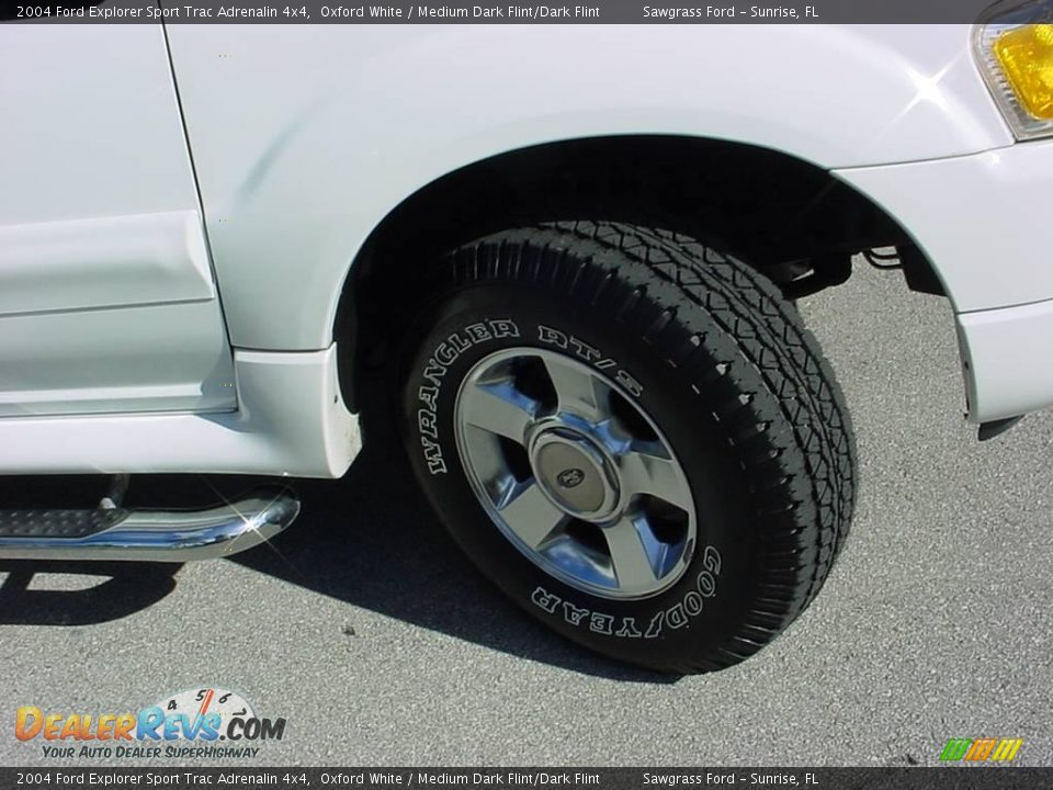 2004 Ford Explorer Sport Trac Adrenalin 4x4 Oxford White / Medium Dark Flint/Dark Flint Photo #14