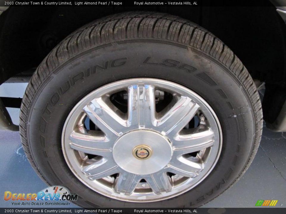 2003 Chrysler Town & Country Limited Light Almond Pearl / Taupe Photo #7