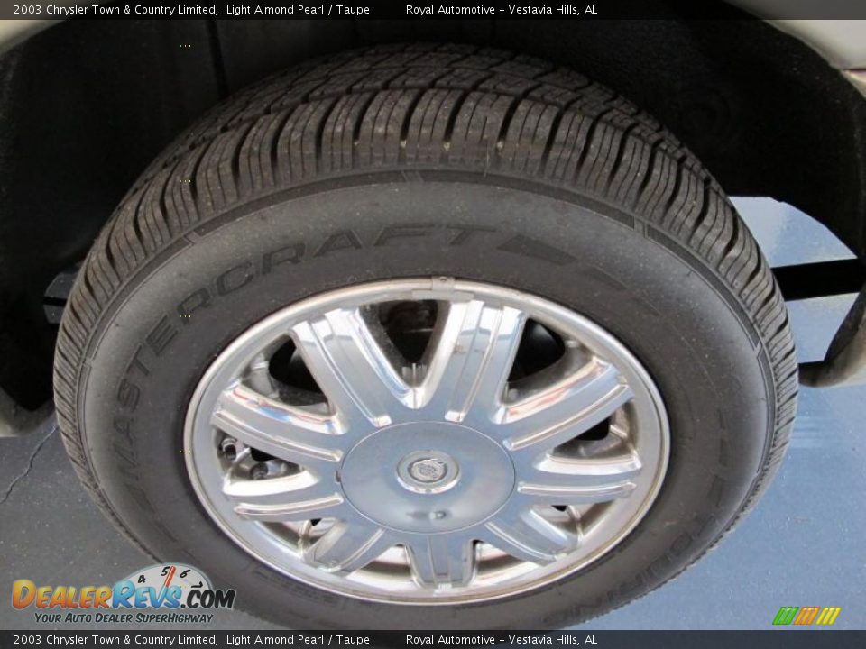 2003 Chrysler Town & Country Limited Light Almond Pearl / Taupe Photo #10