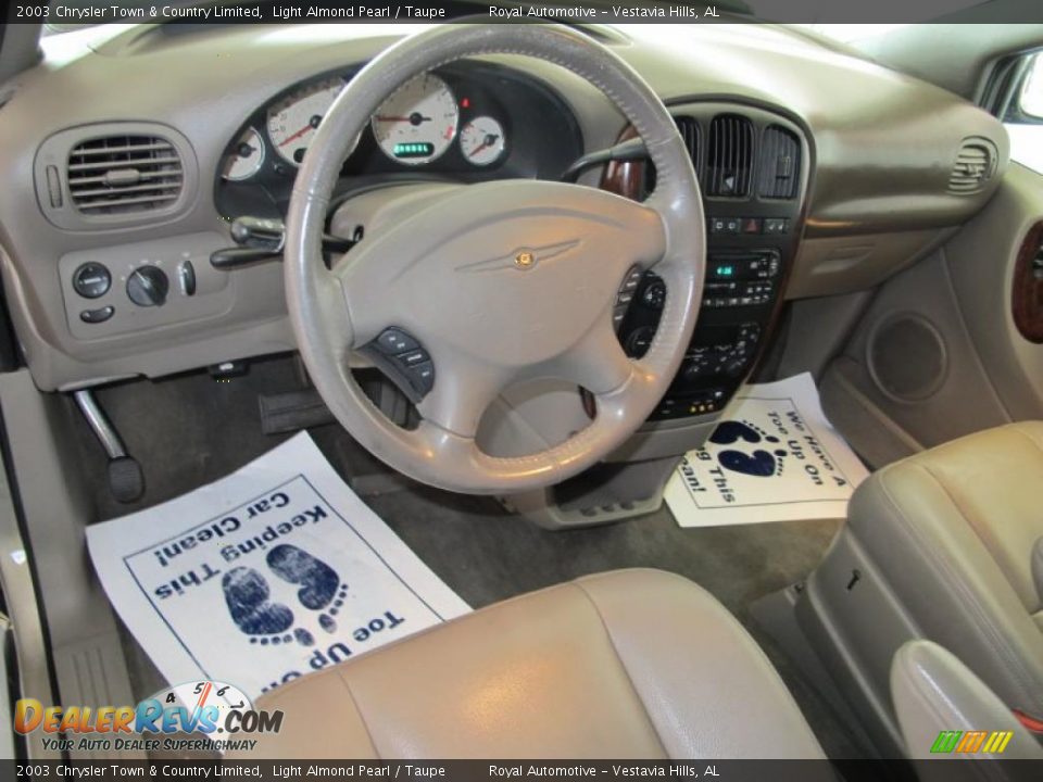 2003 Chrysler Town & Country Limited Light Almond Pearl / Taupe Photo #12