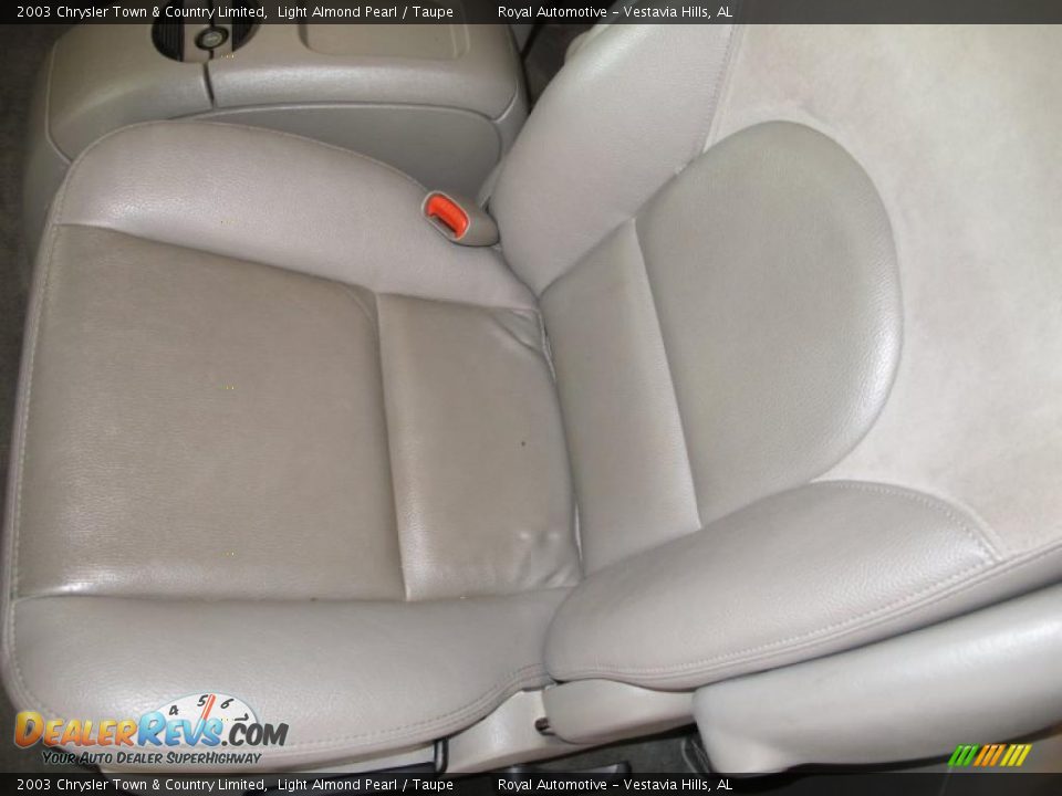 2003 Chrysler Town & Country Limited Light Almond Pearl / Taupe Photo #19