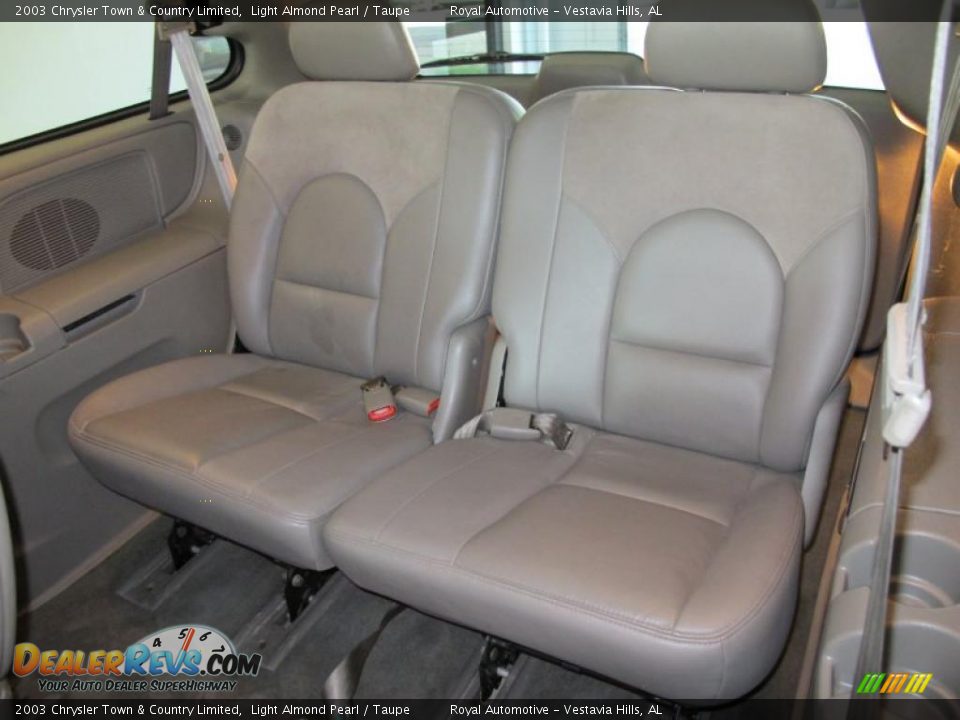 2003 Chrysler Town & Country Limited Light Almond Pearl / Taupe Photo #20
