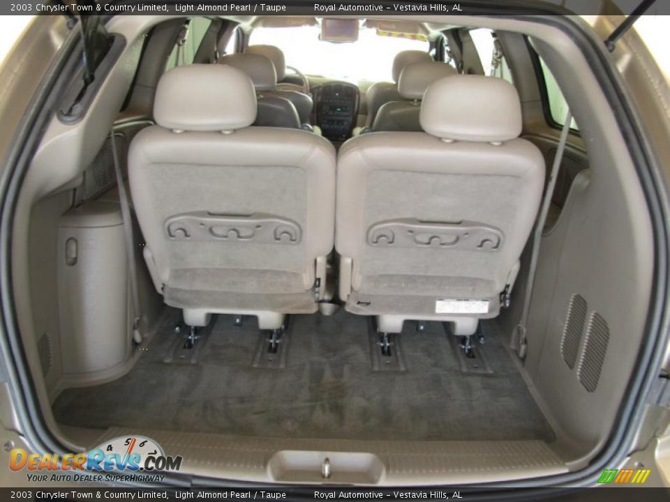2003 Chrysler Town & Country Limited Light Almond Pearl / Taupe Photo #21