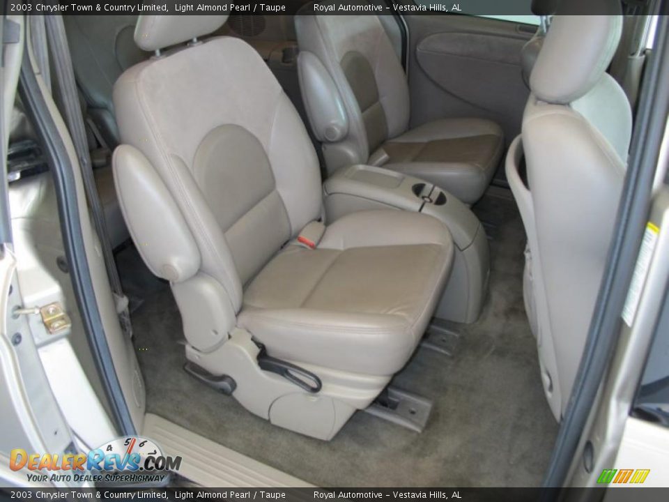 2003 Chrysler Town & Country Limited Light Almond Pearl / Taupe Photo #22