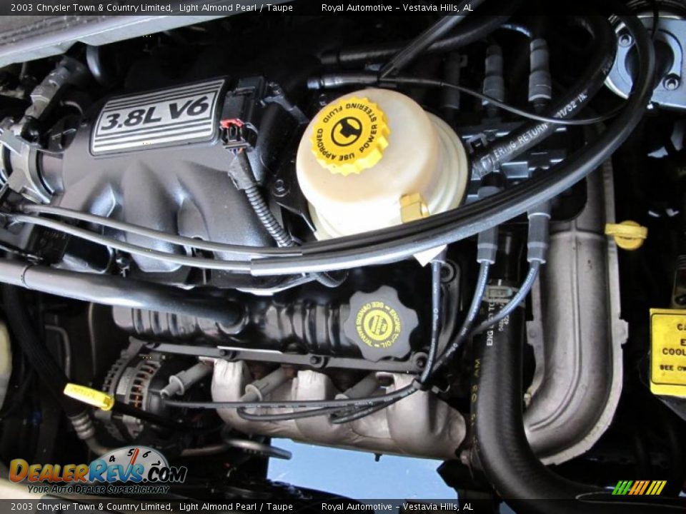 2003 Chrysler Town & Country Limited Light Almond Pearl / Taupe Photo #29