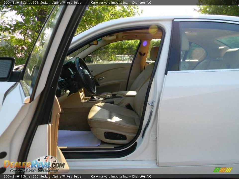 2004 BMW 5 Series 525i Sedan Alpine White / Beige Photo #14