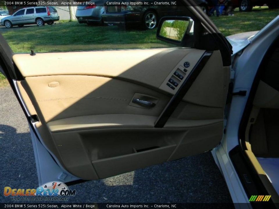 2004 BMW 5 Series 525i Sedan Alpine White / Beige Photo #15