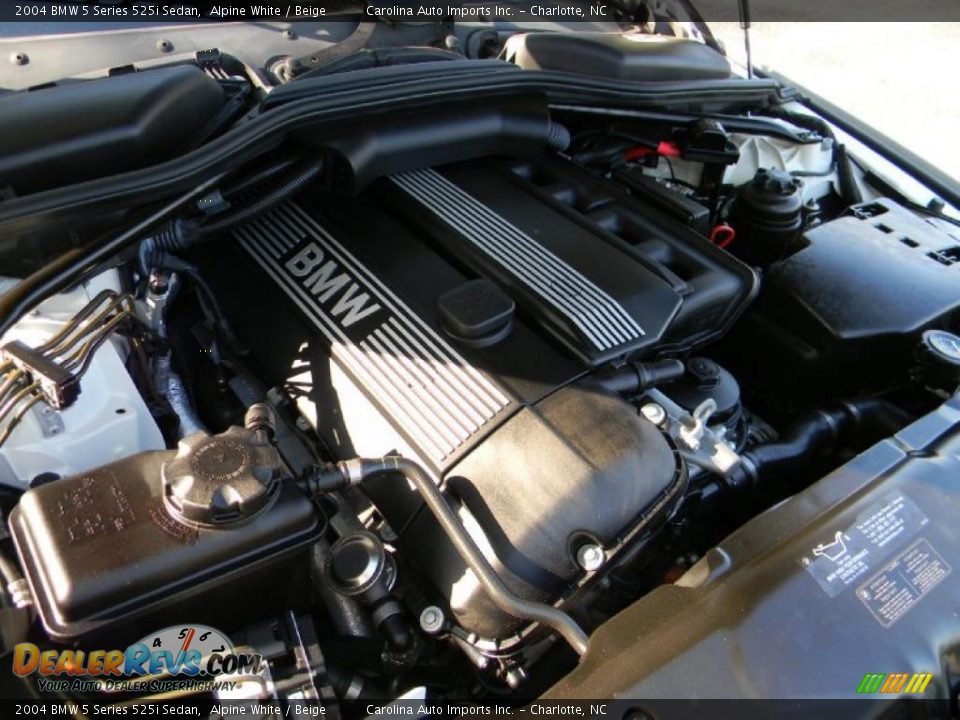 2004 BMW 5 Series 525i Sedan Alpine White / Beige Photo #25