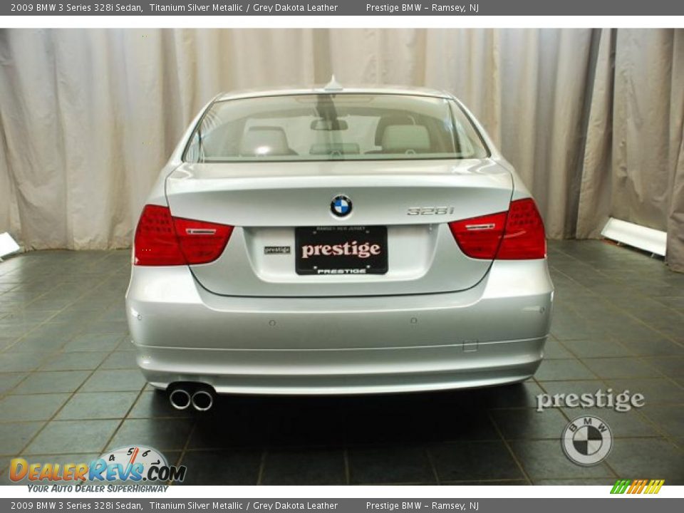 2009 BMW 3 Series 328i Sedan Titanium Silver Metallic / Grey Dakota Leather Photo #3