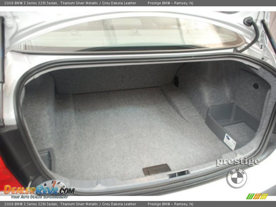 2009 BMW 3 Series 328i Sedan Titanium Silver Metallic / Grey Dakota Leather Photo #5